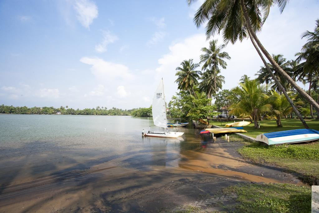 Avani Kalutara Resort Exterior foto