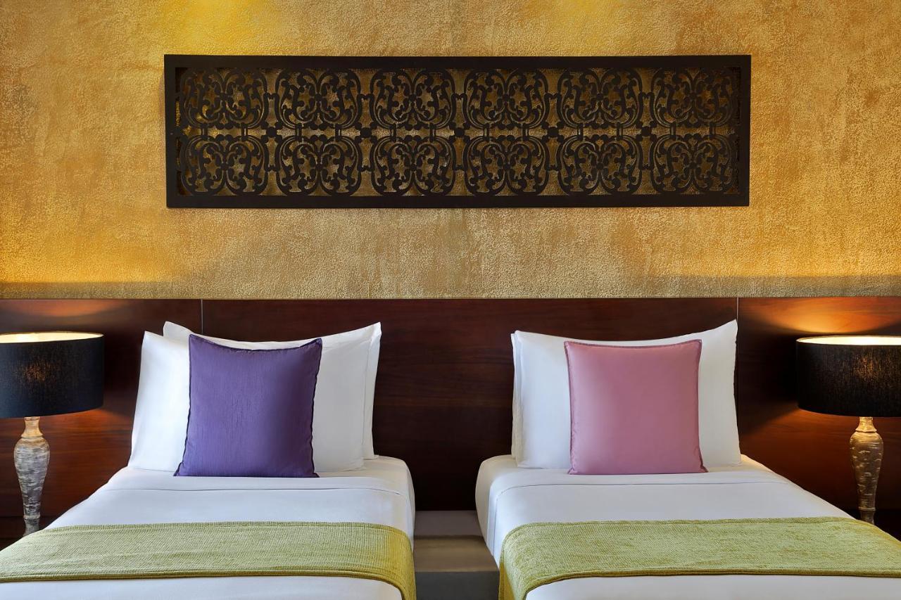 Avani Kalutara Resort Exterior foto