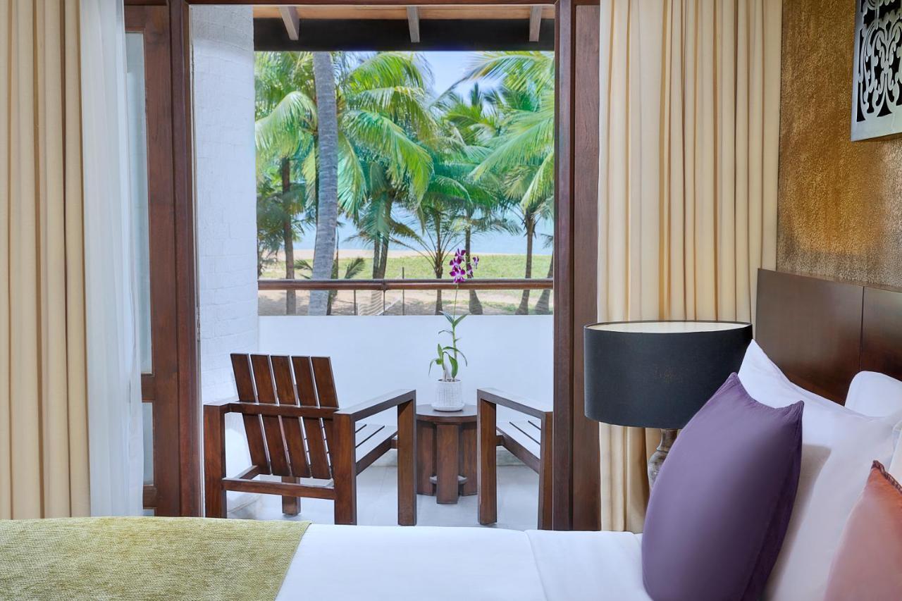 Avani Kalutara Resort Exterior foto